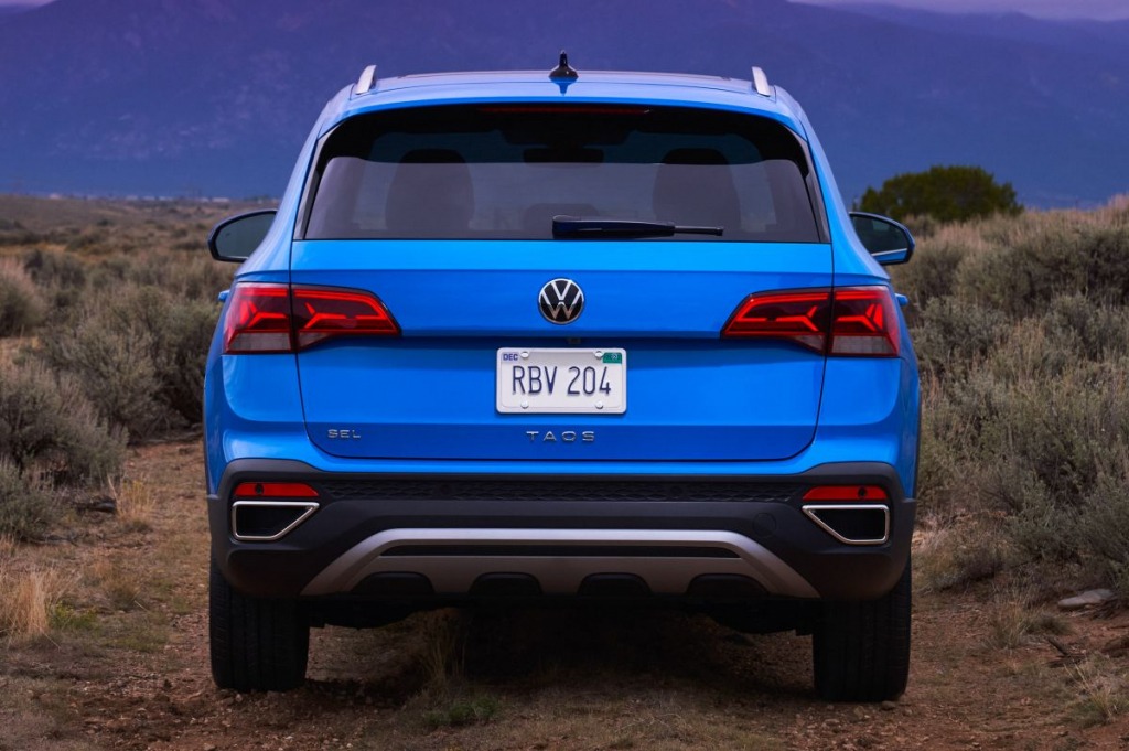 2022 Volkswagen Taos Images
