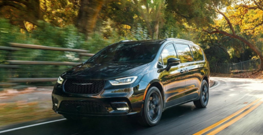 2023 Chrysler Pacifica Pictures