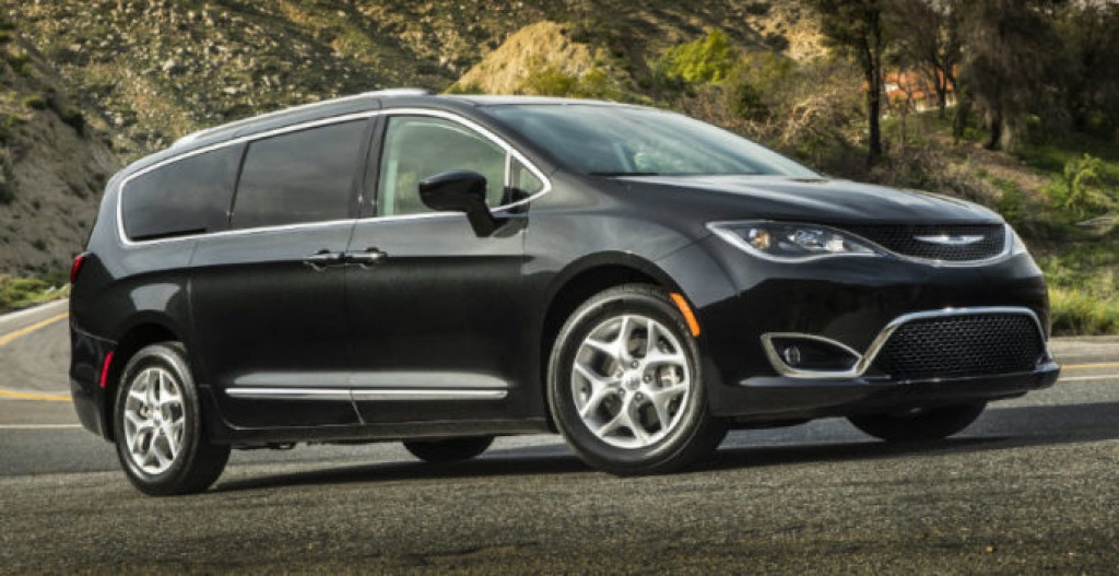 2023 Chrysler Pacifica Pictures