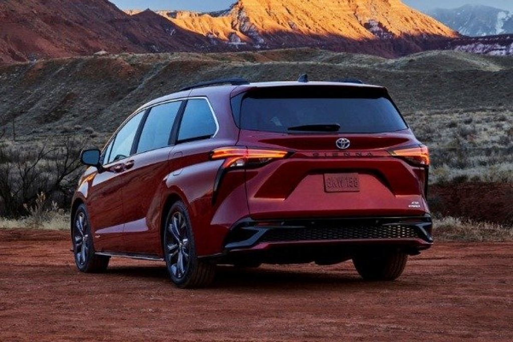 2022 Toyota Sienna Pictures