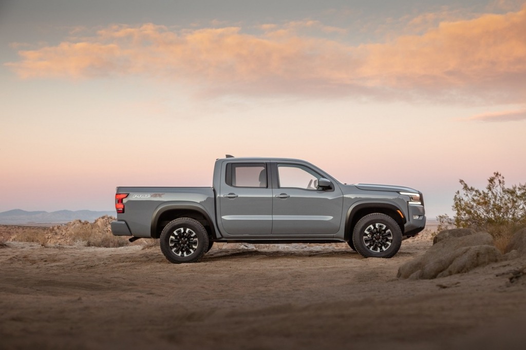 2023 Nissan Frontier Images